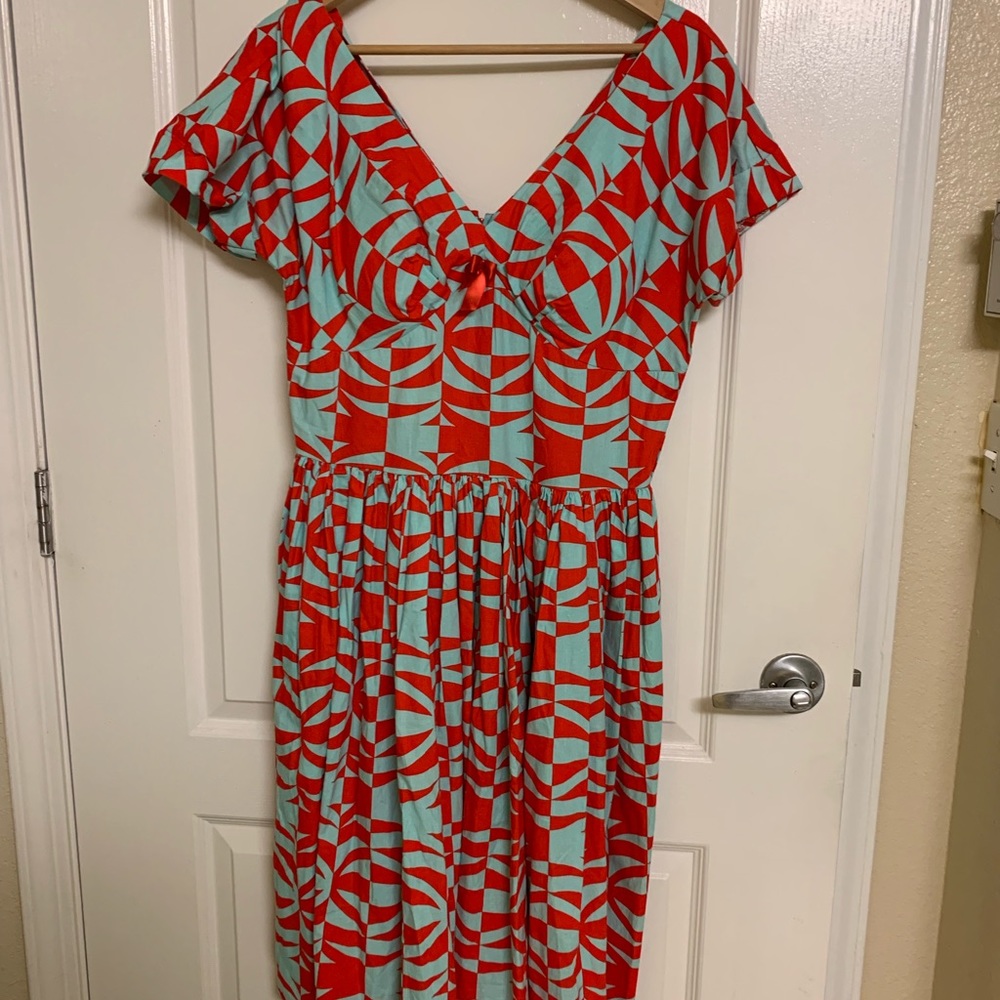 Bernie Dexter Optical illusion dress